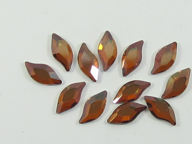 12 pcs. DIAMOND LEAF 10x5mm COPPER FLATBACK European Rhinestones